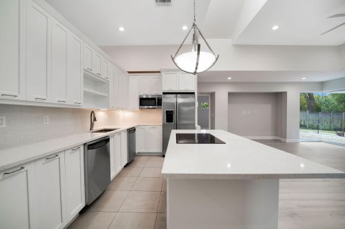 3997 5 Ave, Boca Raton FL 33432-6073 exterior