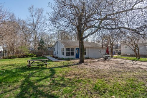 1526 Walnut St, Grand Rapids, MI 49503-1361