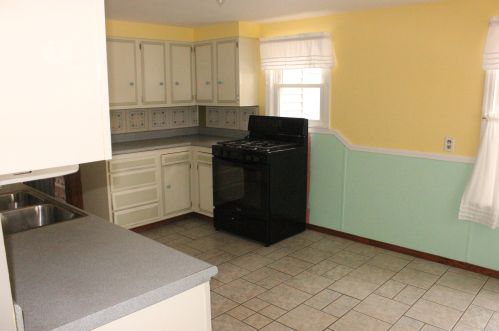 2342 Laketon Ave, Meskegon MI 49441-2665 exterior