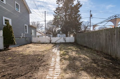 2313 Morgan Ave, Milwaukee WI  53207-3754 exterior