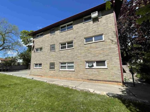 918 Dayton St, Madison WI 53715-1131 exterior