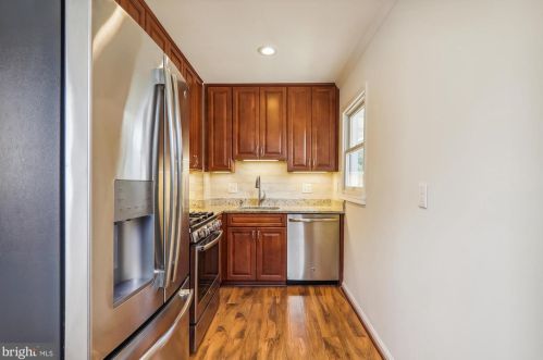 1904 Lewis Ave, Rockville MD 20851-2330 exterior