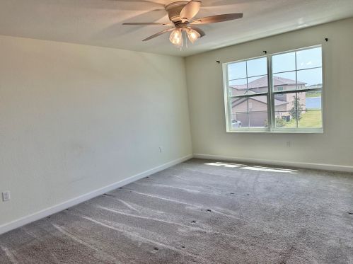 926 Bent Creek Dr, Fort Pierce FL  34947-1330 exterior