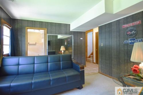 226 Prospect Ave, Green Brook NJ  08812-1418 exterior