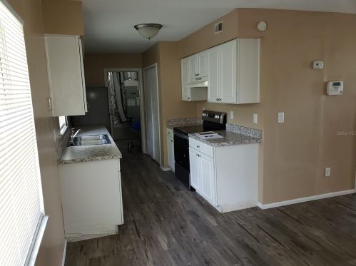 6077 North Ln, Orlando FL  32808-2112 exterior