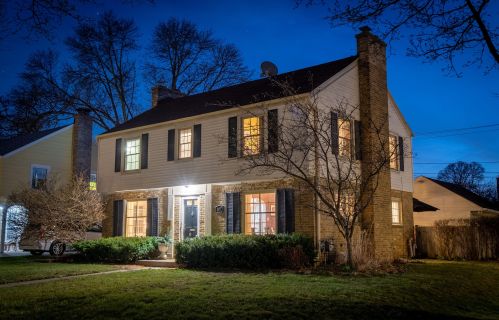 2477 86th St, Milwaukee, WI 53226-1919