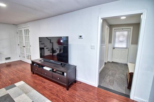 28 High St, Torrington CT 06790-6316 exterior