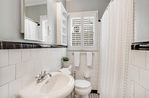 2505 Forrest Way, Atlanta GA  30305-3716 exterior