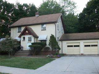 28582 Hilliard Blvd, Cleveland OH  44145-2950 exterior