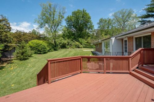 17 Covington Ln, Saint Louis MO 63132-4200 exterior