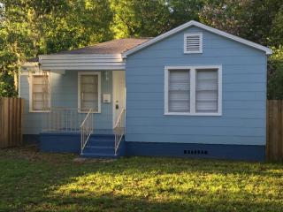 906 Cayuga St, Tampa FL  33603-4129 exterior