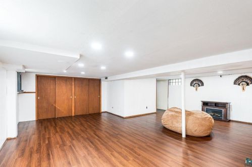 4202 4 St, Duluth MN 55806-2652 exterior