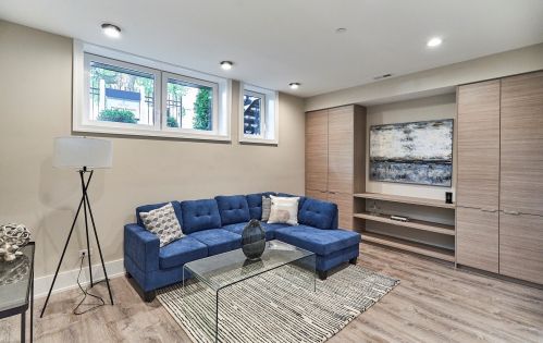 6227 Ellis Ave, Chicago IL 60653-3615 exterior