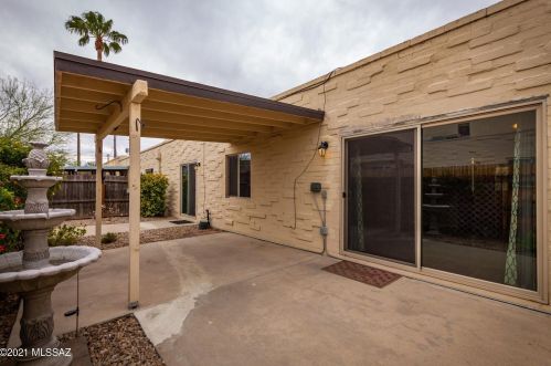 4975 Bellevue St, Tucson AZ 85712-4913 exterior