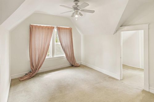 5015 Lindenwood Ave, Saint Louis MO 63109-1728 exterior