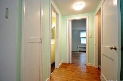 913 Plymouth St, Windsor CT 06095-3713 exterior