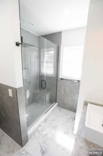 83 Columbia St, Wood-Ridge NJ  07075-2403 exterior