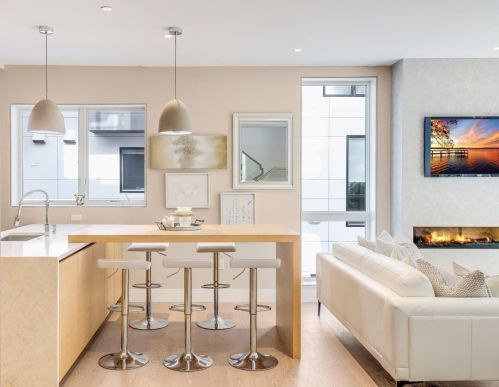 73 Westbourne Ter, Brookline, MA 02446-2205