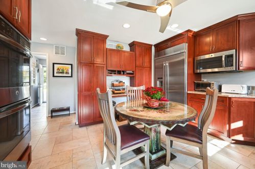 9101 Cherbourg Dr, Rockville MD 20854-3107 exterior