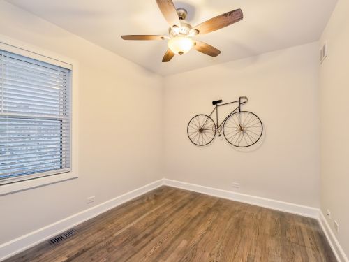 7933 Cressett Dr, Chicago IL 60707-1346 exterior