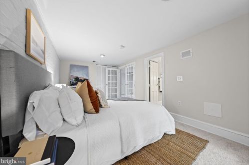 1351 G St, Washington DC 20003-3022 exterior