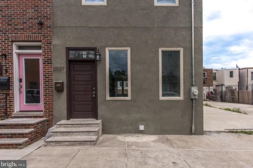 2037 Lawrence St, Philadelphia PA 19120-1828 exterior