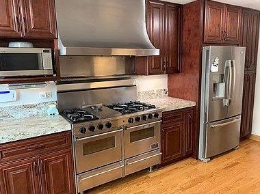 5978 Leader Ave, Chicago, IL 60646-5626