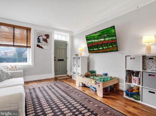 311 Chestnut St, Lancaster PA 17602-2707 exterior