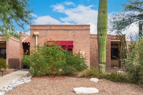 8680 Little Oak Ln, Tucson, AZ 85704-0939