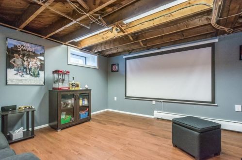 2 Ontario St, Worcester MA 01606-1873 exterior