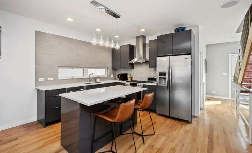 1715 Newberry Ave, Chicago IL 60608-2333 exterior