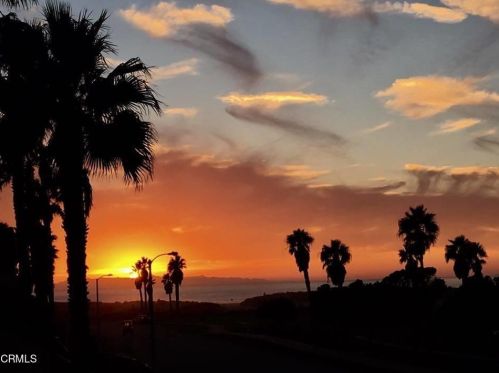 4534 Ln Brea St, Oxnard CA 93035-3931 exterior