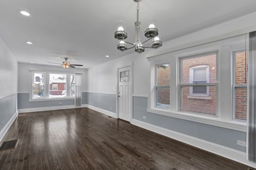 8232 Ridgeland Ave, Chicago IL  60617-1744 exterior