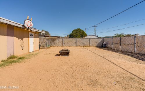 3610 32 St, Tucson AZ 85711-6830 exterior
