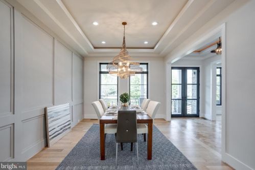 6801 Dillon Ave, Mc Lean VA  22101-4435 exterior