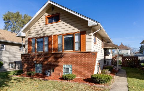 129 21st Ave, Broadview, IL 60153-1238