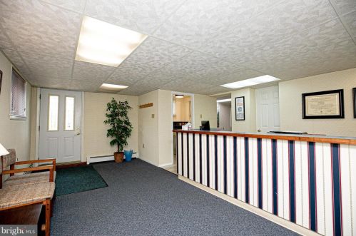 66 Red Lion Rd, Huntingdon Valley PA 19006-6436 exterior