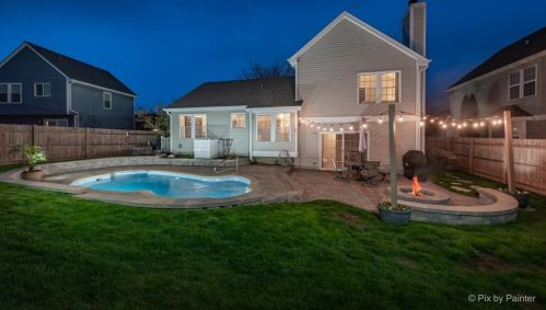 1539 Stockton Ln, Bull Valley IL 60014-2022 exterior