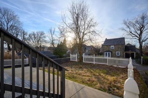 127 Laurel Ave, Pittsburgh PA 15202-3710 exterior