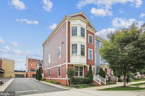 727 Diamond Ave, Alexandria, VA 22301-3041