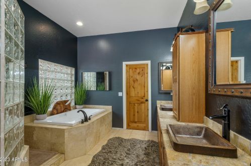 40115 3rd St, Phoenix AZ  85086-8606 exterior