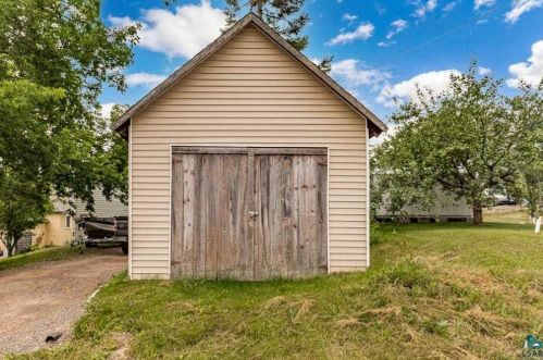 619 4 St, Duluth MN 55806-2409 exterior