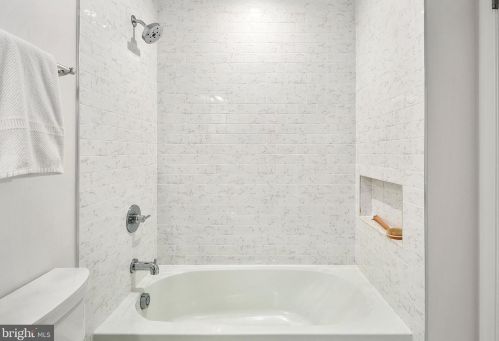 711 Ritchie Ave, Silver Spring MD 20910-5242 exterior