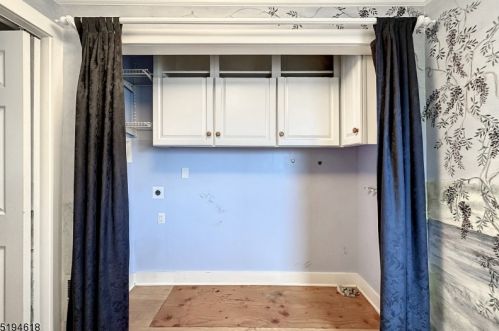 22 Cedar Lk, Parsippany NJ 07834-1805 exterior