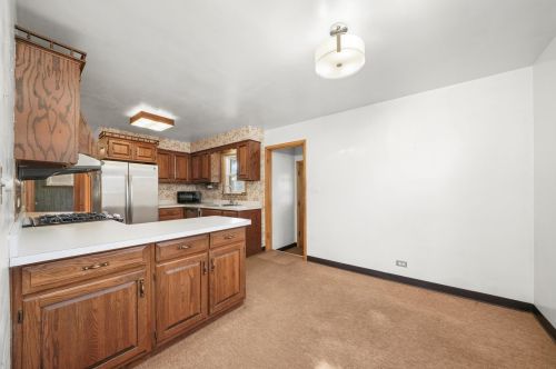 500 Berwick Blvd, Waukegan IL 60085-3410 exterior