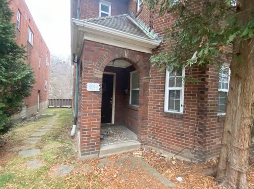 304 Lenox Ave, Pittsburgh PA  15221-4322 exterior