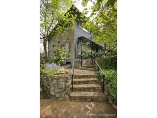 1822 Wasco St, Portland, OR 97232-1444