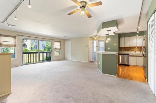 52 Sam Bonnell Dr, Clinton, NJ 08809-1105