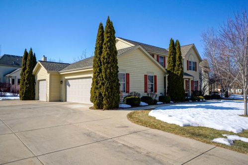 4501 121, Milwaukee WI 53228-2490 exterior