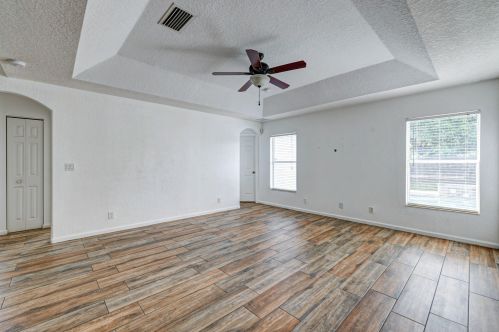 912 Paar Dr, Fort Pierce FL 34953-5623 exterior